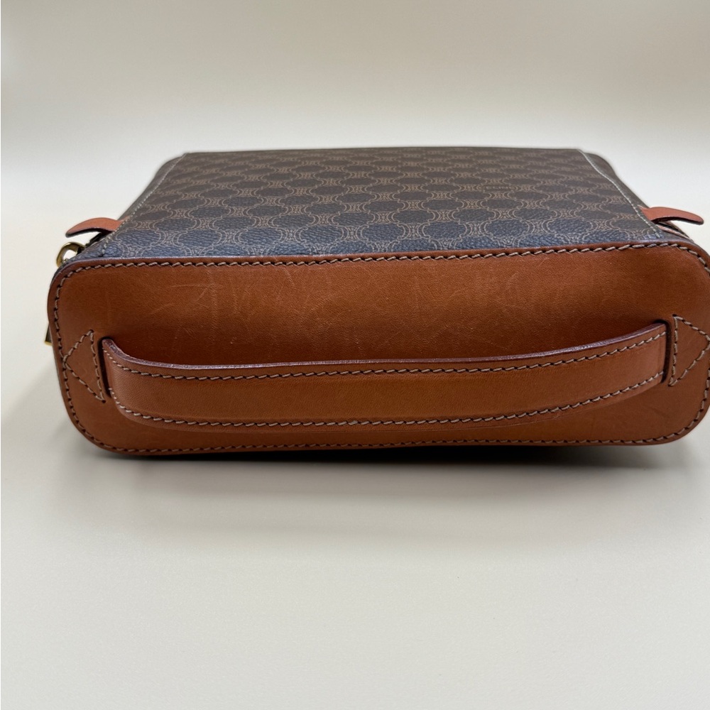 Celine Brown and Tan Cosmetic Case - Picture 8 of 15